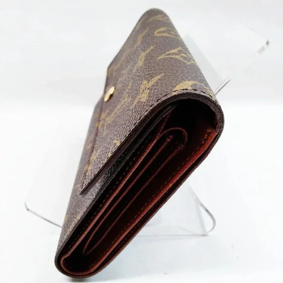 Authentic Louis Vuitton Brown Monogram Wallet mn398-030526